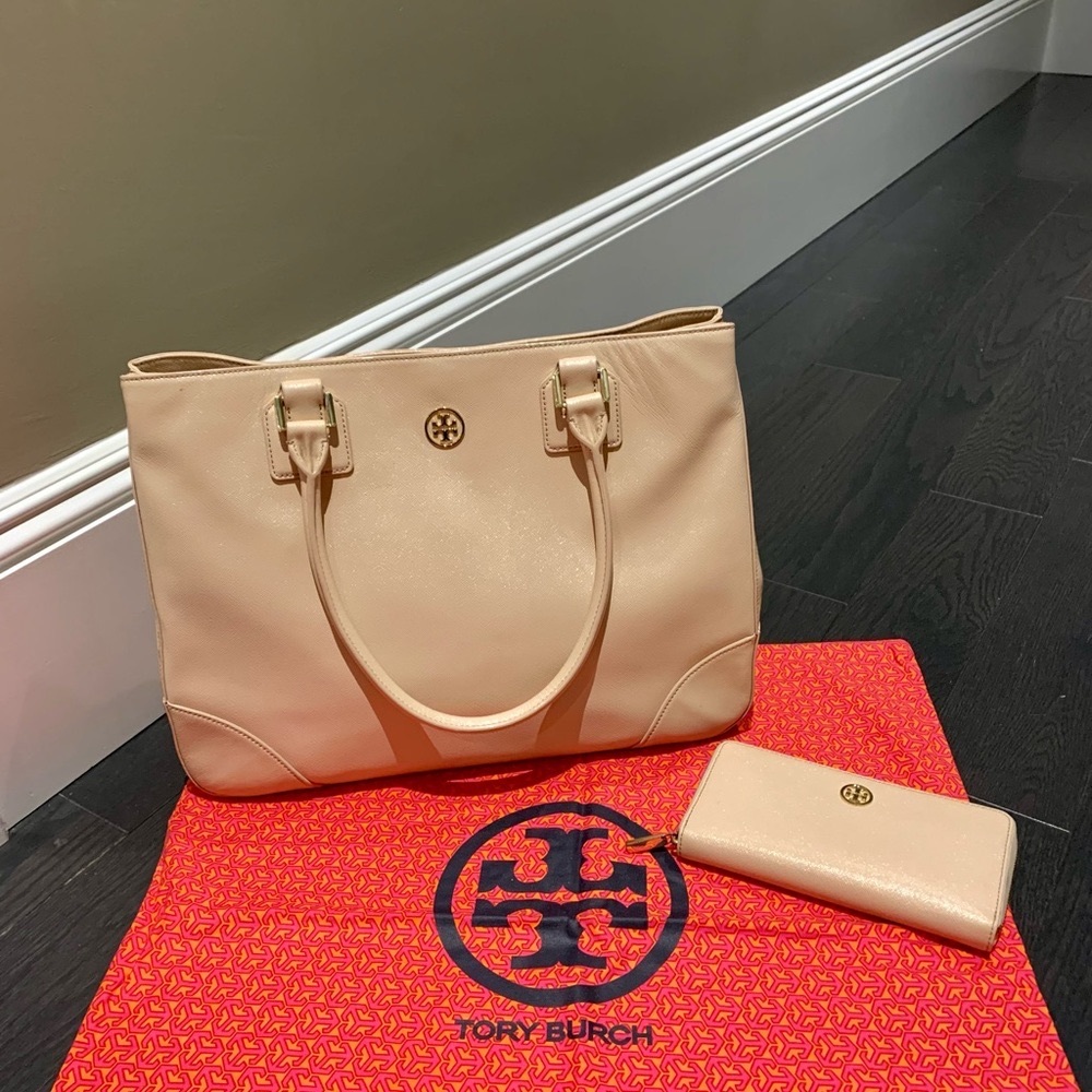 Tory Burch Tote & Wallet
